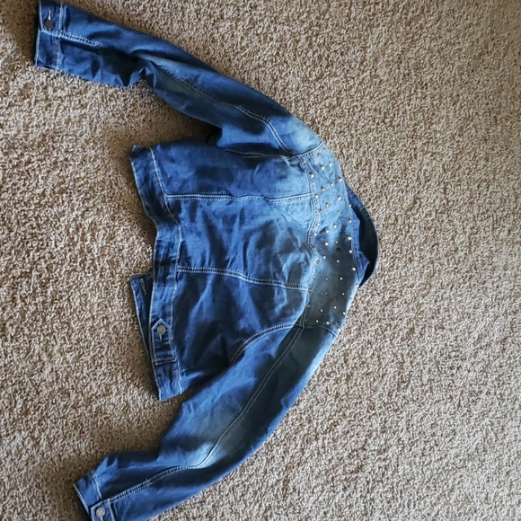 Jacket - Picture 5 of 5